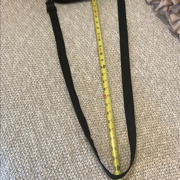 Lug Black Carousel RFID Quilted Small Crossbody Travel Utility Bag Purse - Picture 4 of 6